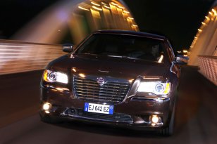 Lancia Thema 2011 - 2014