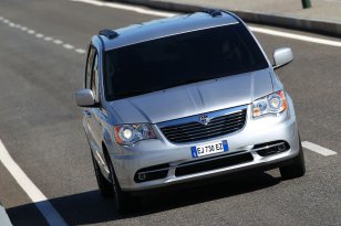 Lancia Voyager 2011