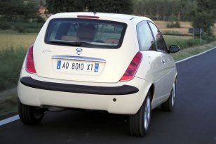 Lancia Ypsilon 2003 - 2006