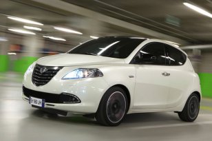 Lancia Ypsilon 2011