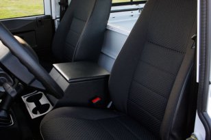 Land Rover Defender 2011