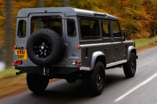 Land Rover Defender 2011
