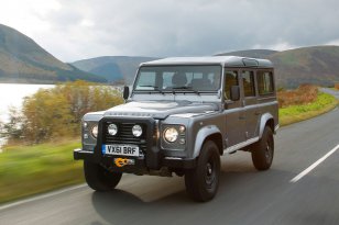 Land Rover Defender 2011