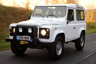Land Rover Defender 2011
