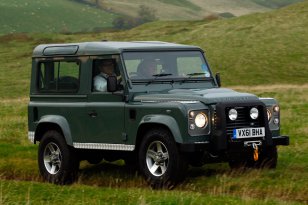 Land Rover Defender 2011