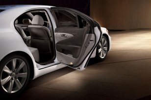 Lexus LS 2010 - 2013