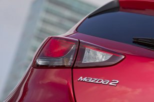 Mazda 2 2015