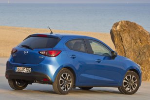 Mazda 2 2015