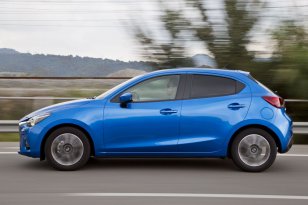 Mazda 2 2015