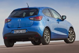 Mazda 2 2015