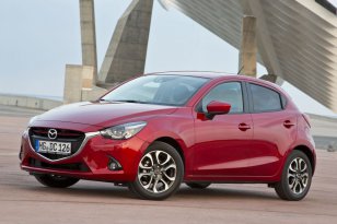 Mazda 2 2015