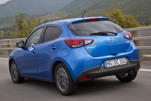 Mazda 2 2015