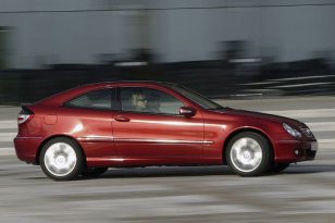 Mercedes Benz C-class 2004 - 2008
