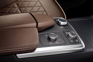 Mercedes Benz M-class 2011