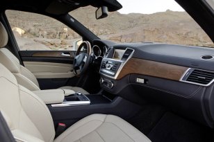 Mercedes Benz M-class 2011