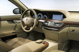 Mercedes Benz S-class 2005 - 2009