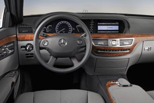 Mercedes Benz S-class 2005 - 2009
