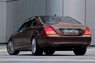 Mercedes Benz S-class 2009