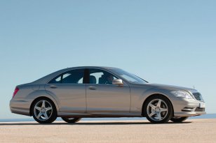 Mercedes Benz S-class 2009