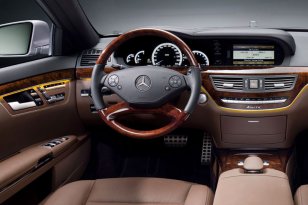 Mercedes Benz S-class 2009