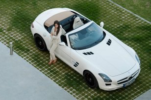 Mercedes Benz SLS AMG 2011