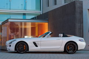 Mercedes Benz SLS AMG 2011