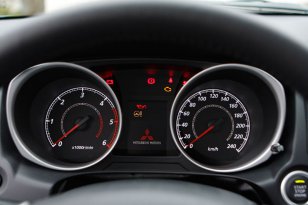 Mitsubishi ASX 2010 - 2012