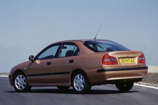 Mitsubishi Carisma 2001 - 2005