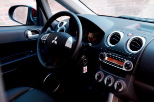 Mitsubishi Colt 2008 - 2012