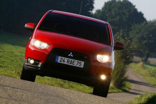 Mitsubishi Colt 2008 - 2012