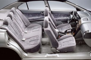 Mitsubishi Galant 1997 - 2004