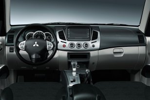 Mitsubishi L200 2012