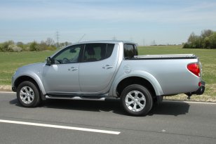 Mitsubishi L200 2012