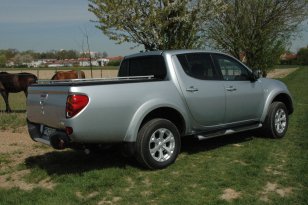 Mitsubishi L200 2012