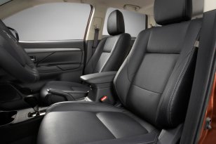 Mitsubishi Outlander 2012