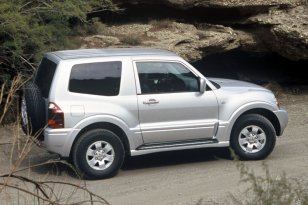 Mitsubishi Pajero 2003 - 2006