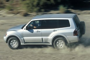 Mitsubishi Pajero 2003 - 2006