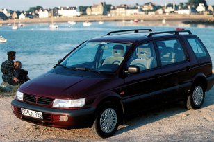 Mitsubishi Space Wagon 