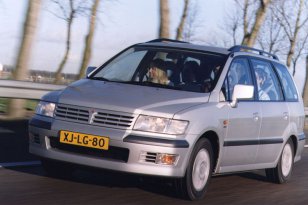 Mitsubishi Space Wagon 1999 - 2004