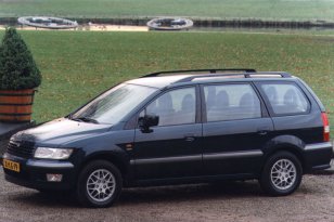 Mitsubishi Space Wagon 1999 - 2004