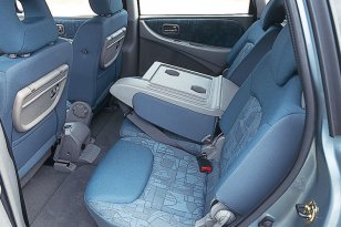 Nissan Almera Tino 2000 - 2003