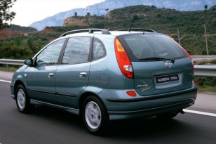 Nissan Almera Tino 2000 - 2003