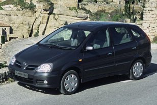 Nissan Almera Tino 2003 - 2006