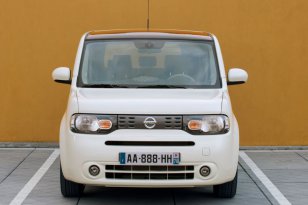 Nissan Cube 2010 - 2011