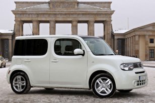 Nissan Cube 2010 - 2011