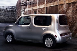 Nissan Cube 2010 - 2011
