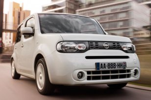 Nissan Cube 2010 - 2011