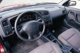 Nissan Primera 1996 - 1999