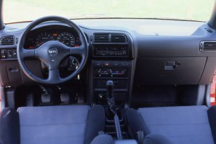 Nissan Sunny 1991 - 1993