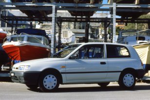 Nissan Sunny 1991 - 1993